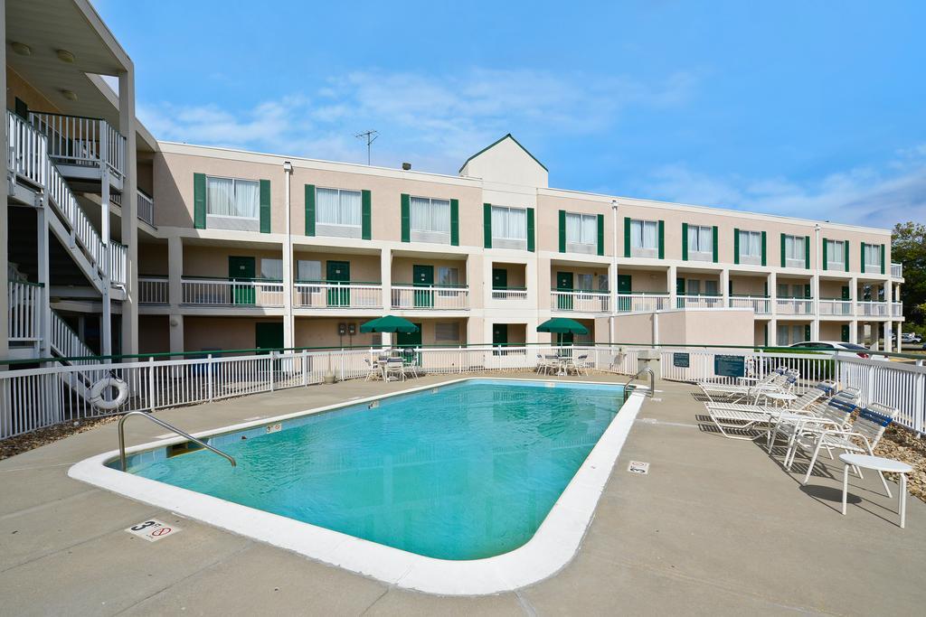 Americas Best Value Inn And Suites 오벌랜드 파크 시설 사진